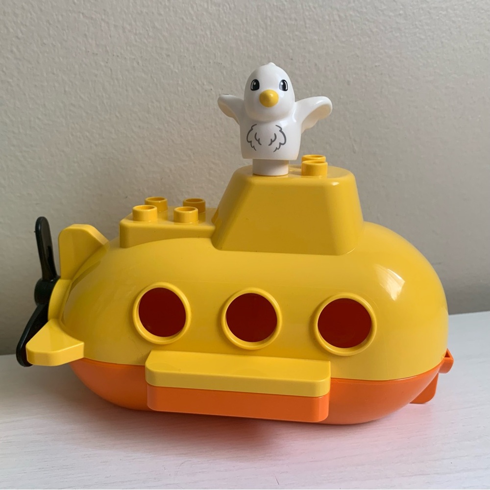 Lego DUPLO Submarine Adventure Set 10910 - Picture 7 of 9